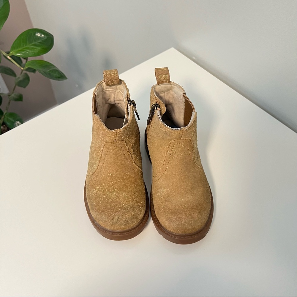 Girls Ugg boots